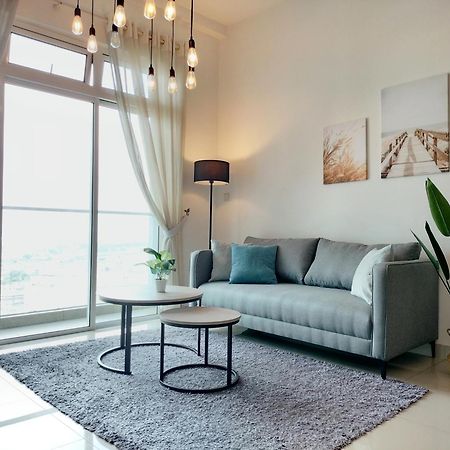 Delight Homestay Twin Galaxy Johor Bahru Exterior foto