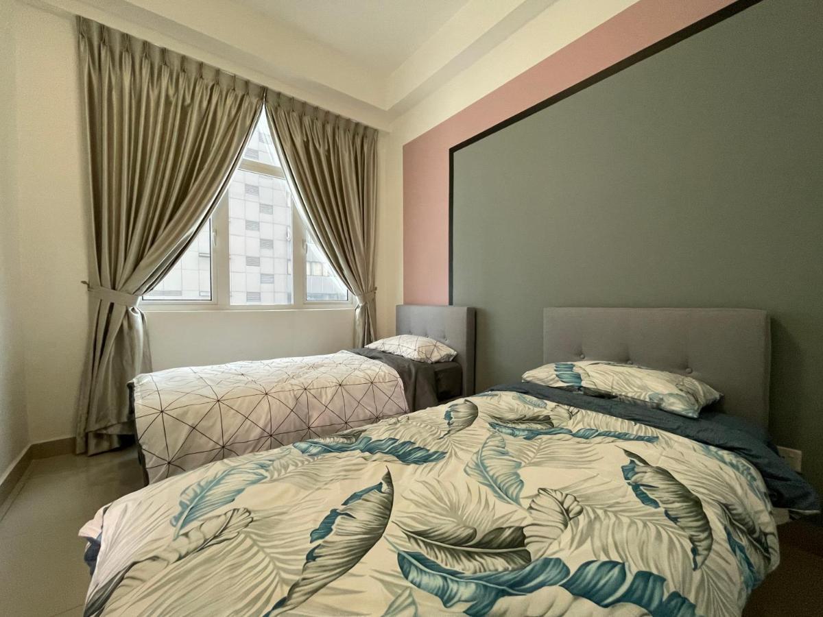 Delight Homestay Twin Galaxy Johor Bahru Exterior foto